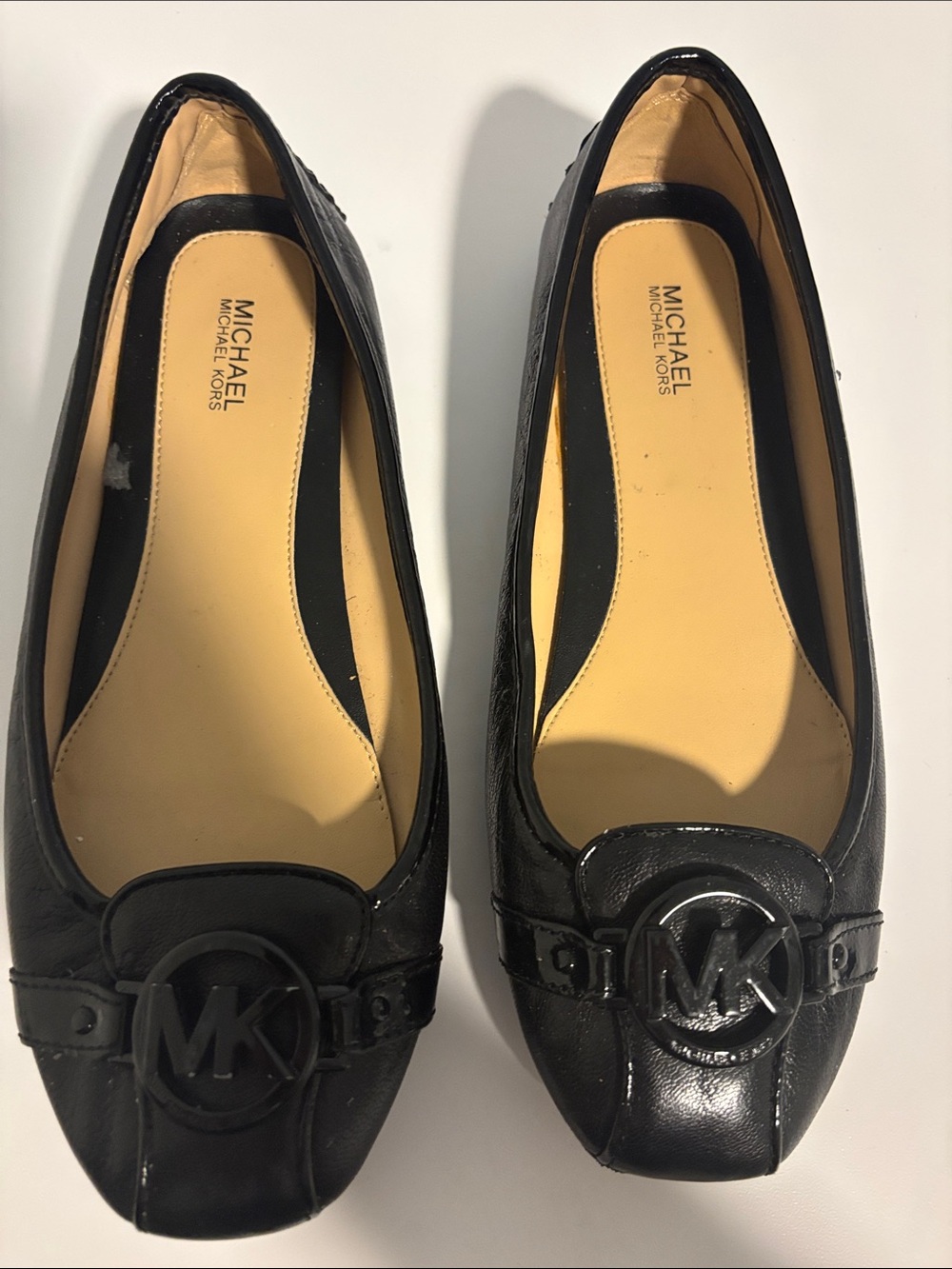 Michael Kors Black Patent Leather MK Logo Round-Toe Flats Size 8.5W